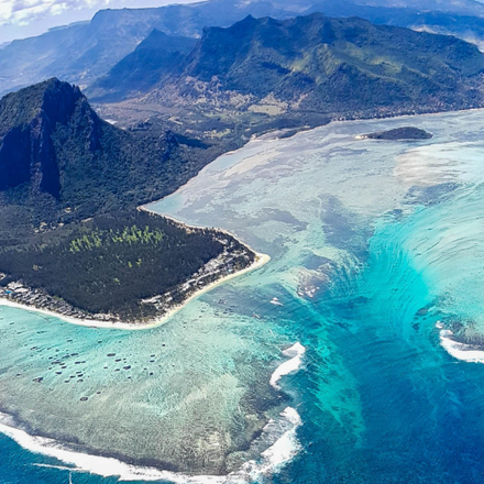 不知名海岛的求生之旅